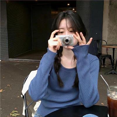 女儿住在月亮上